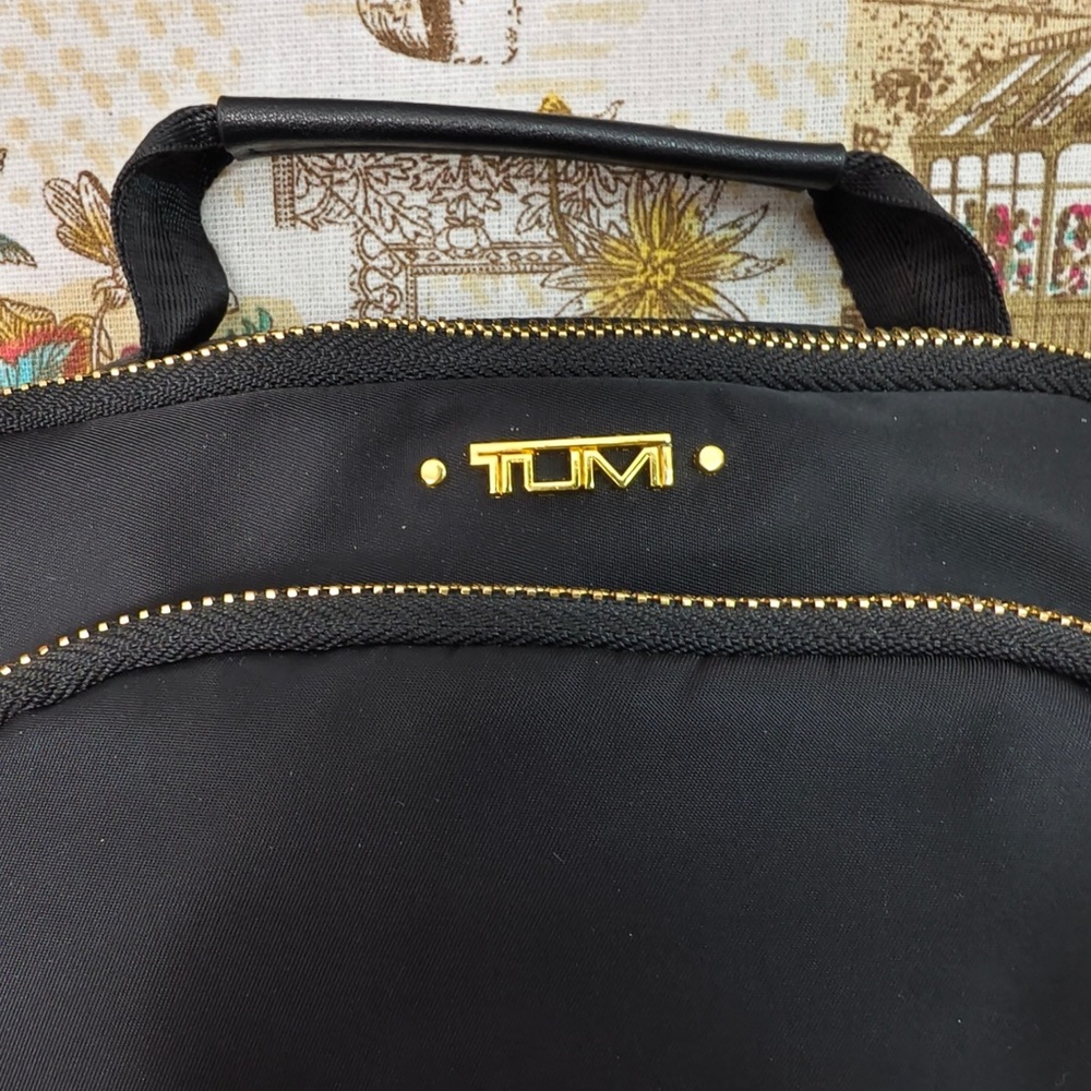 Tumi Alpha Bravo Women's Secure Slim Crossbody Bag - Picture 4 of 8